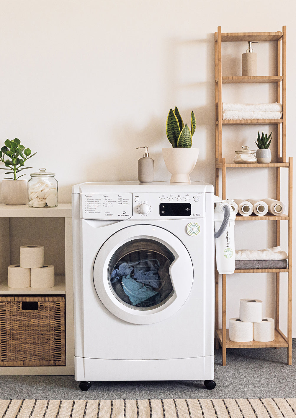 Use This Cool Trick To Get Rid Of Moldy Smells From Your Washer!