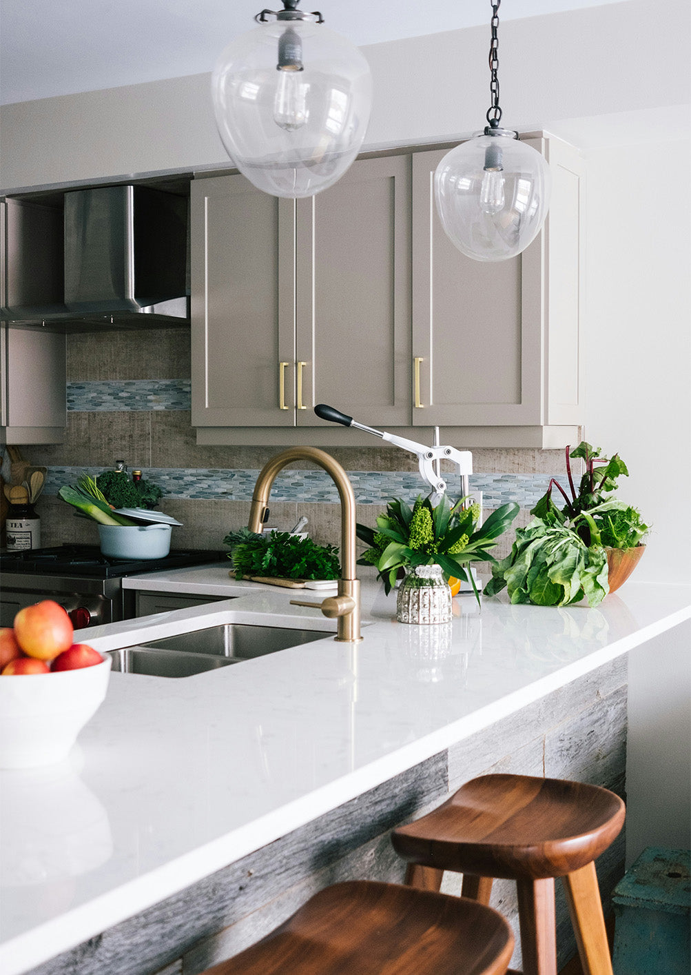 Baking Soda Miracles: Revolutionary Cleaning Hacks for Every Household
